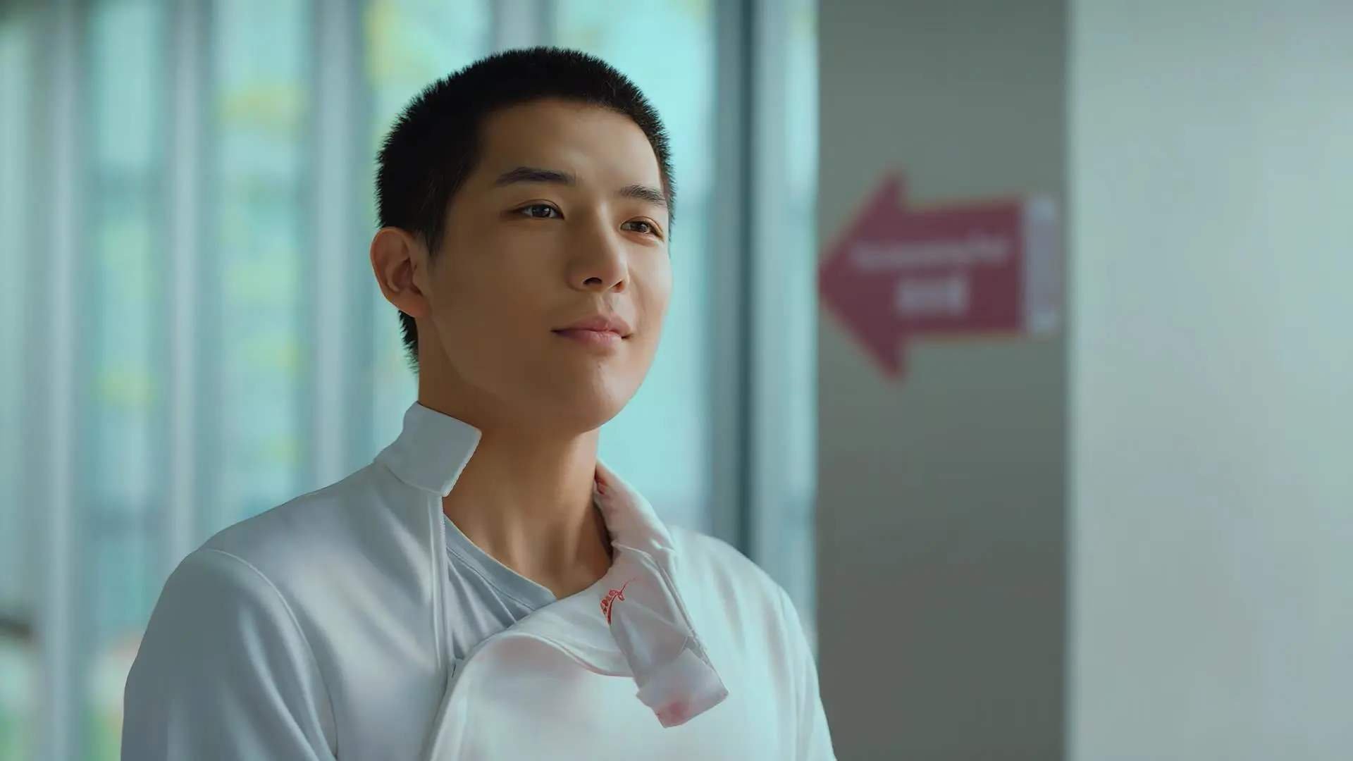 开云体育移动版-勇者无惧：面对极端险境的车手英勇表现，勇者无惧人物