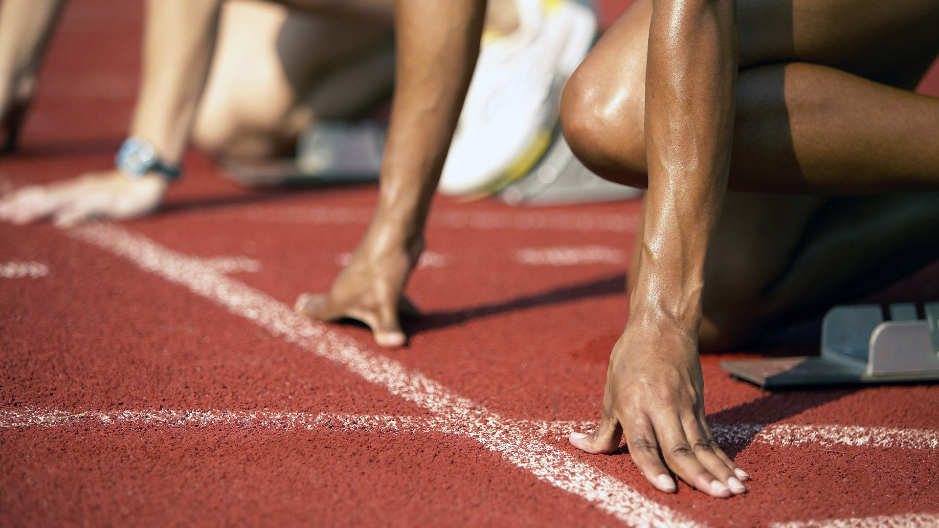 篮球夏令营开放报名日现场火爆吸引众多青少年报名体验，篮球夏令营课程