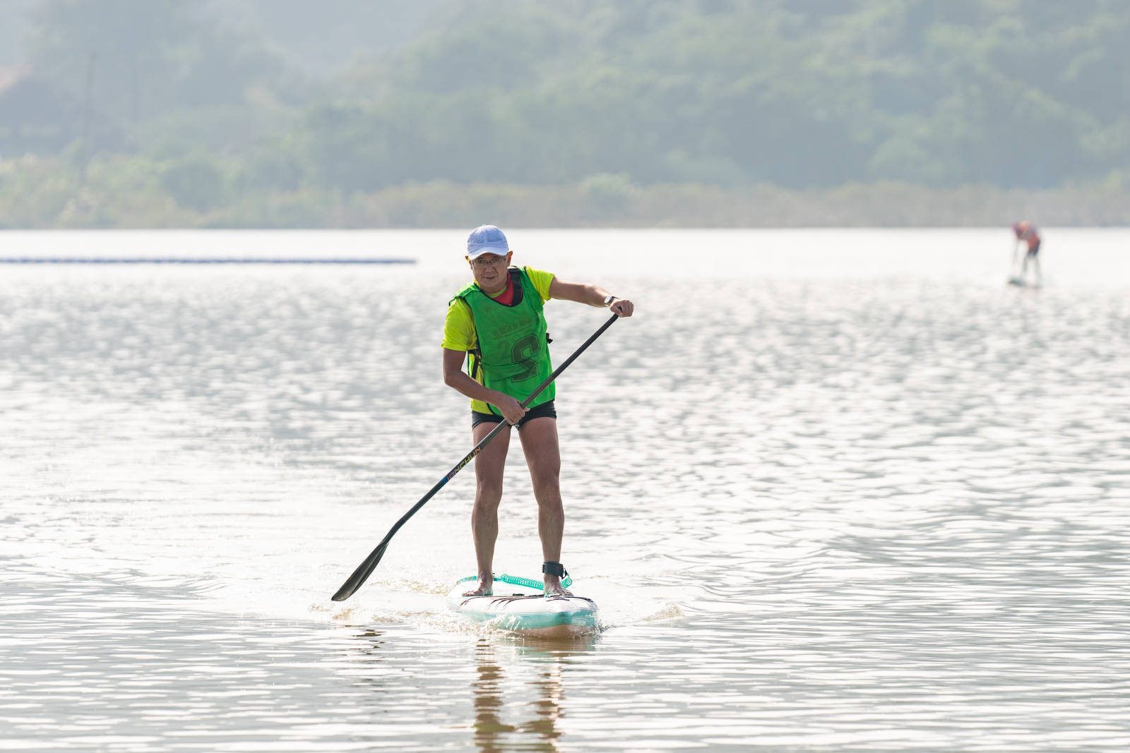 包含桨板冲浪赛:征服水浪的勇者之战的词条 包含桨板冲浪赛:征服水浪的勇者之战的词条