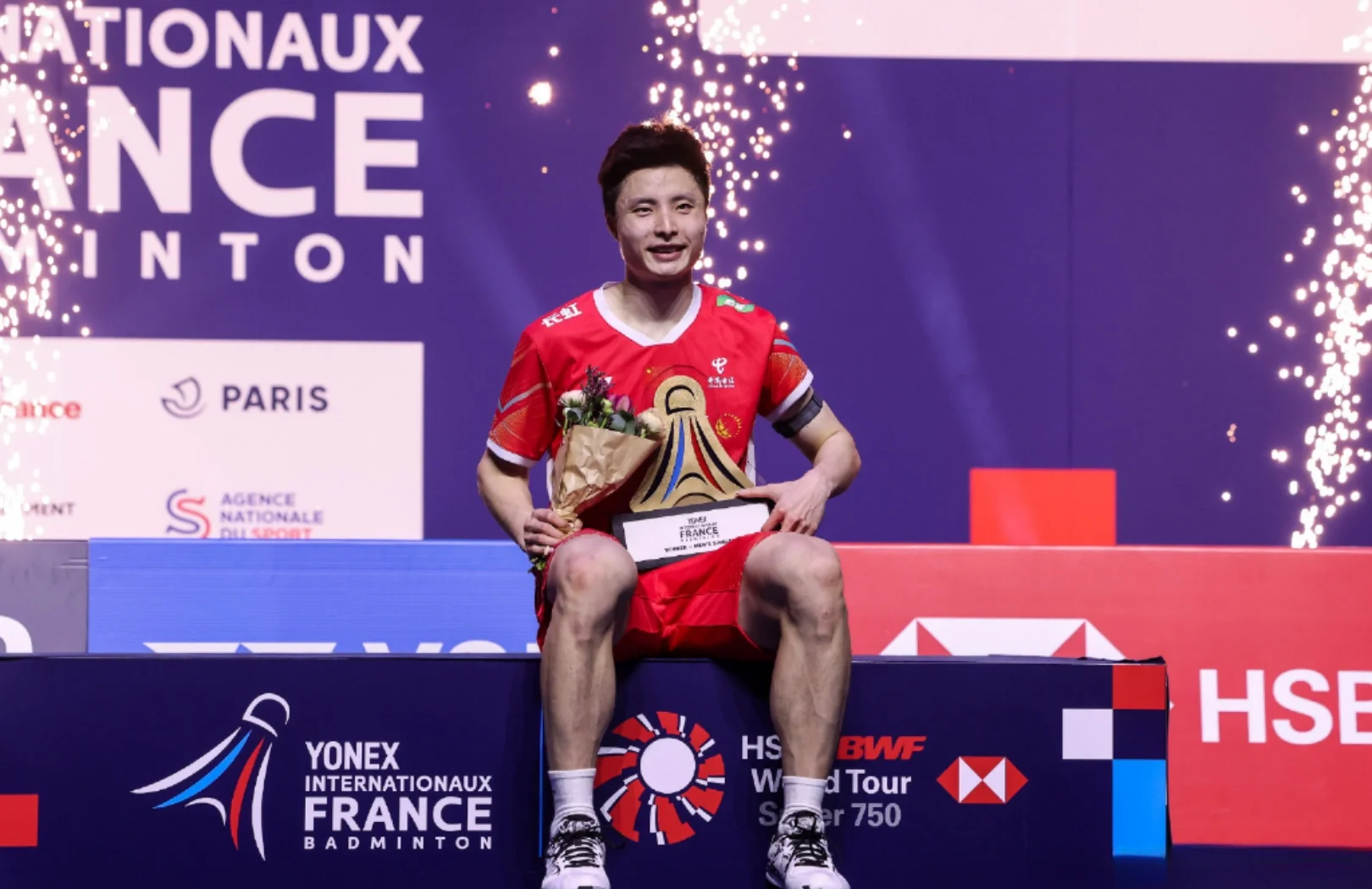 羽毛球公开赛：各国选手展现顶级实力