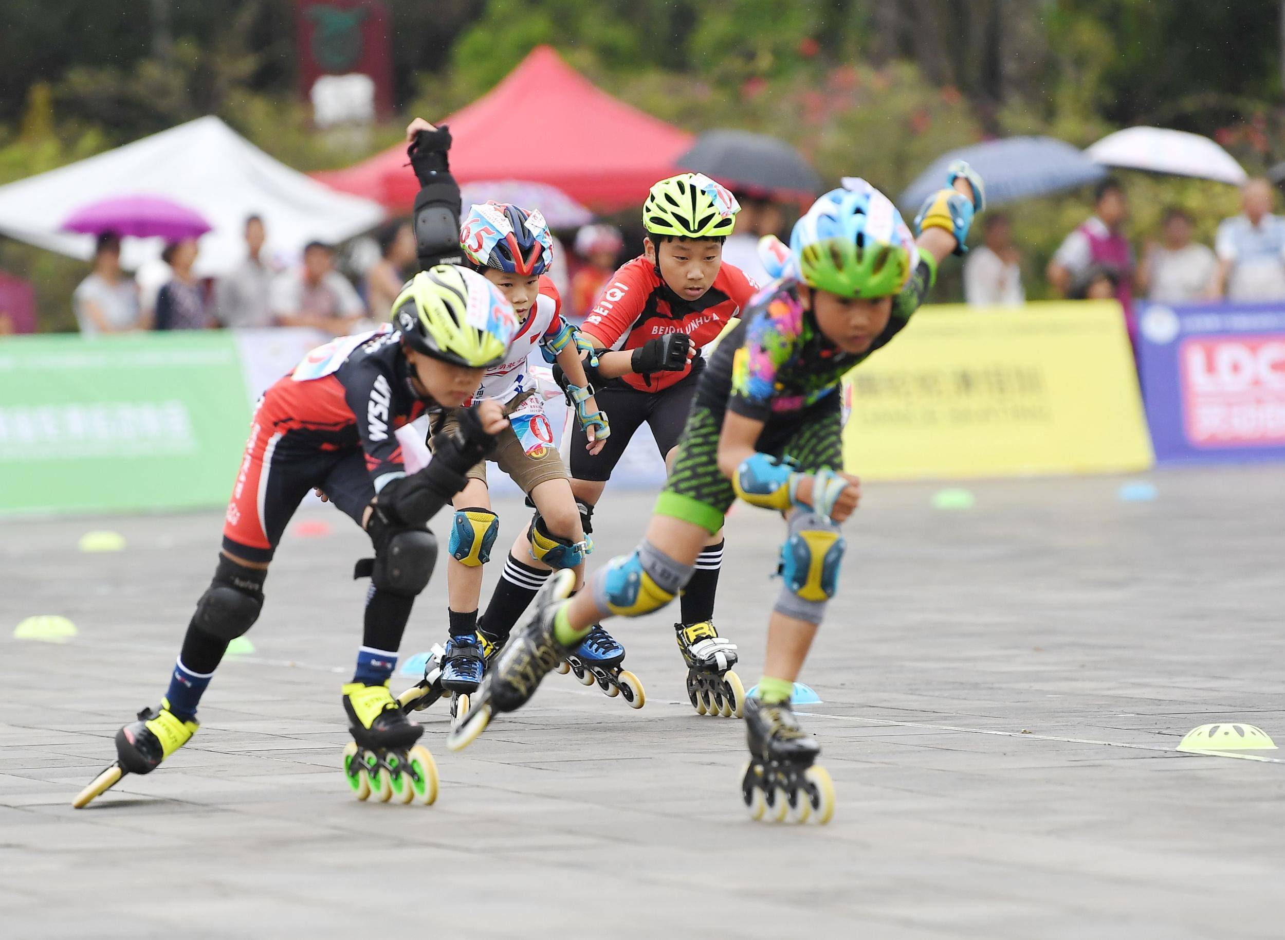 包含经典轮滑比赛:速度与优雅的展示的词条 包含经典轮滑比赛:速度与优雅的展示的词条