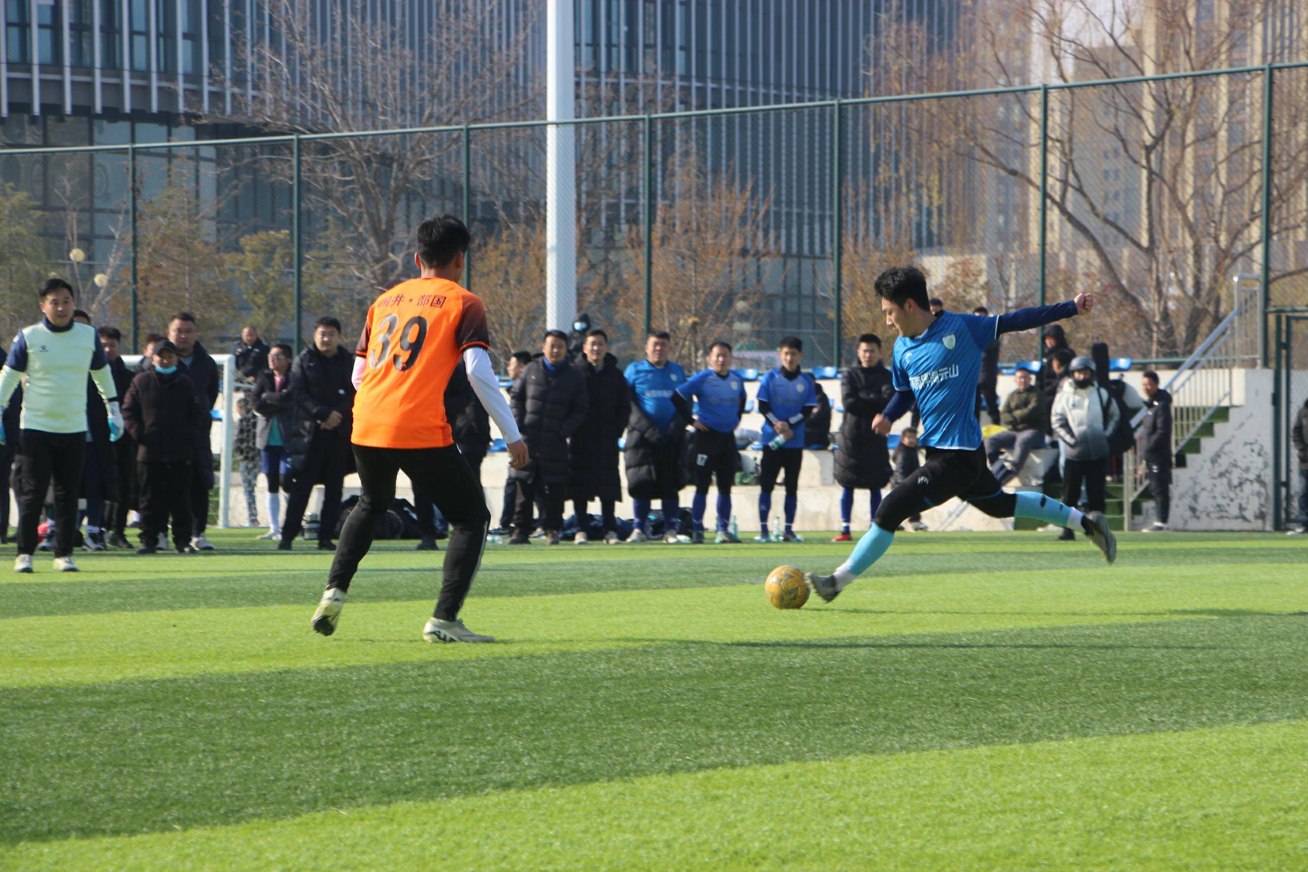 如何通过社区足球活动促进青少年发展? 如何通过社区足球活动促进青少年发展?