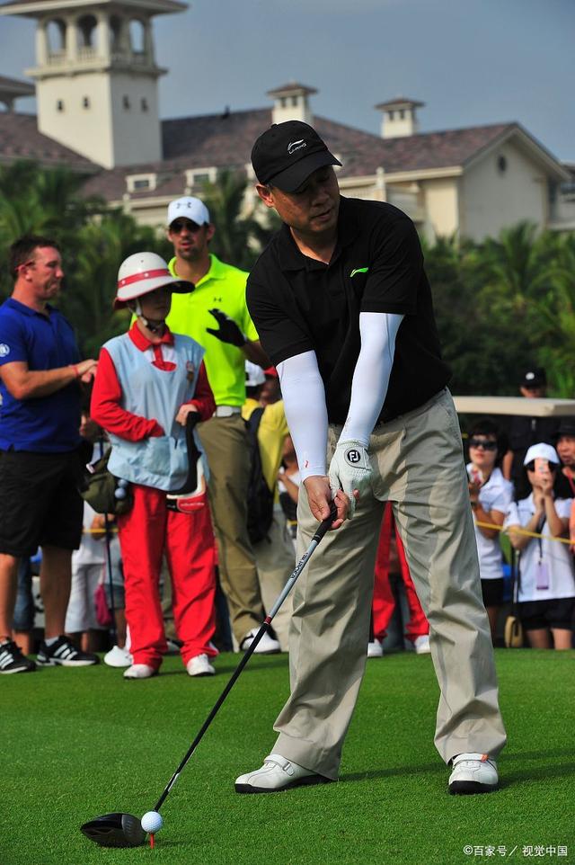 高尔夫挑战赛：挥杆之间的高峰对决的简单介绍